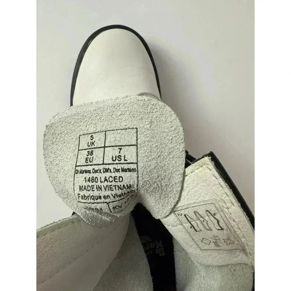 Dr. Martens 1460 LACED VIRGINIA LEATHER LACE UP BOOTS Size 7 in White - Picture 8 of 8